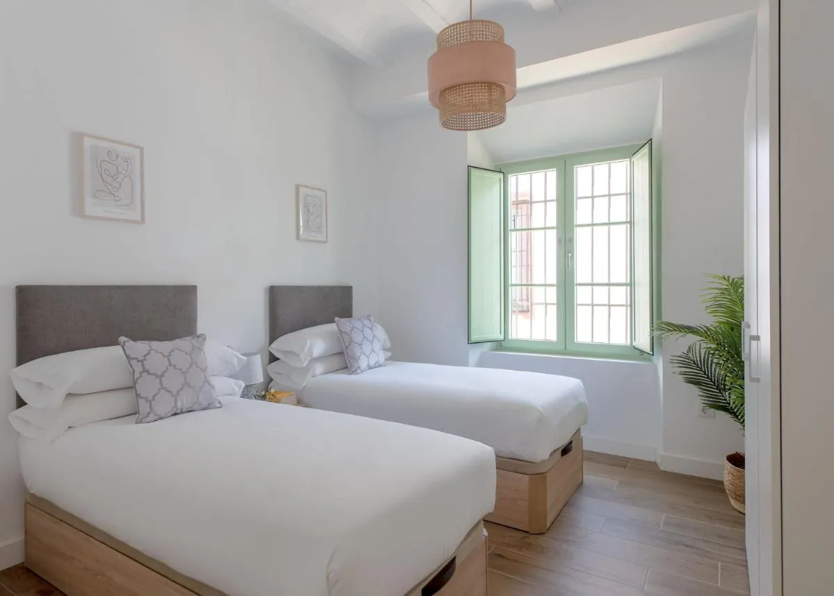 Image 6 of Hommyhome Teodosio