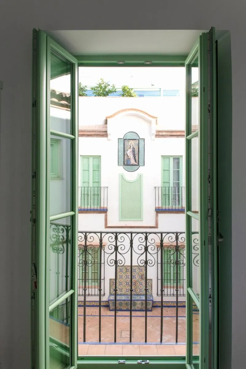 Image 3 of Hommyhome Teodosio
