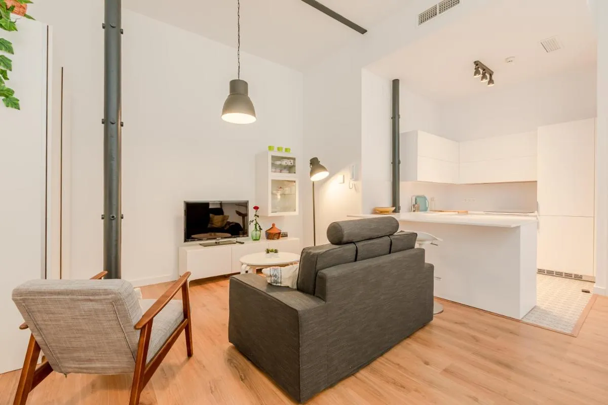 Image 4 of HoneyMoon Apartment