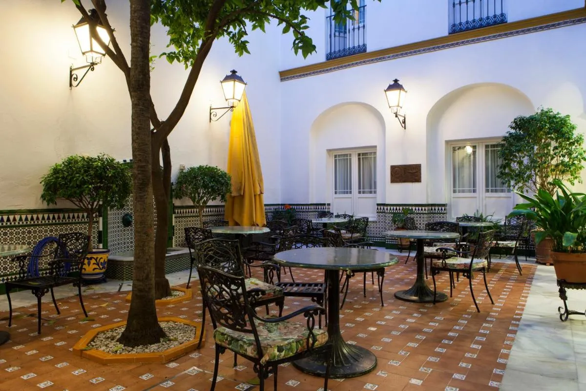 Image 2 of Hotel Cervantes