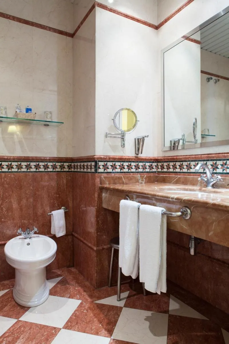Image 3 of Hotel Cervantes