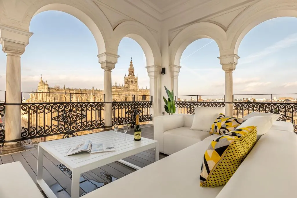 Image of ISG Apartments The most Exclusive apartment in Sevillaparking