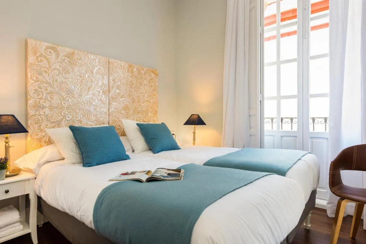 Image 1 of Imperial Luxury & Modern Apartment
