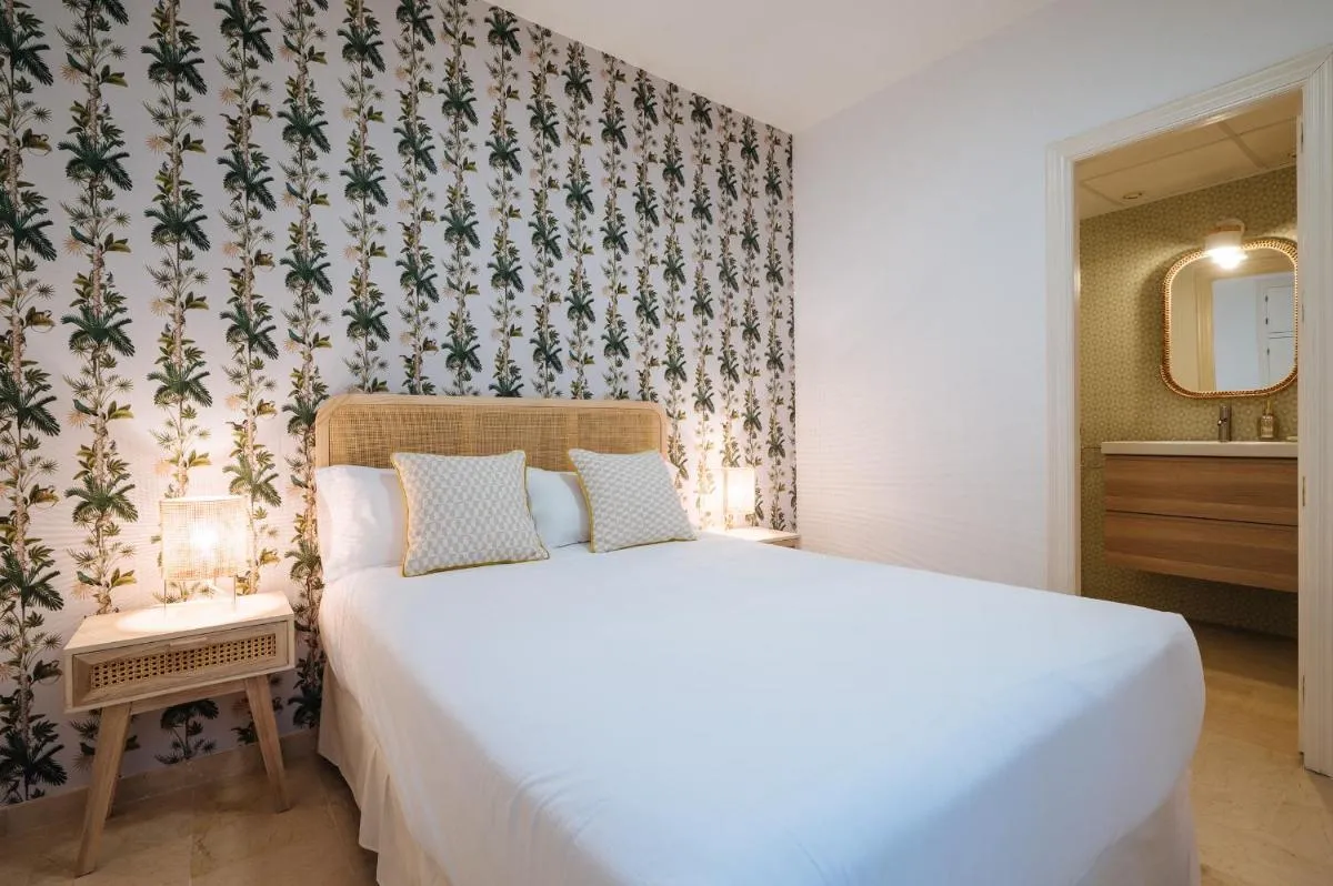 Image 2 of Lirio Suite Apartment – Private Parking included
