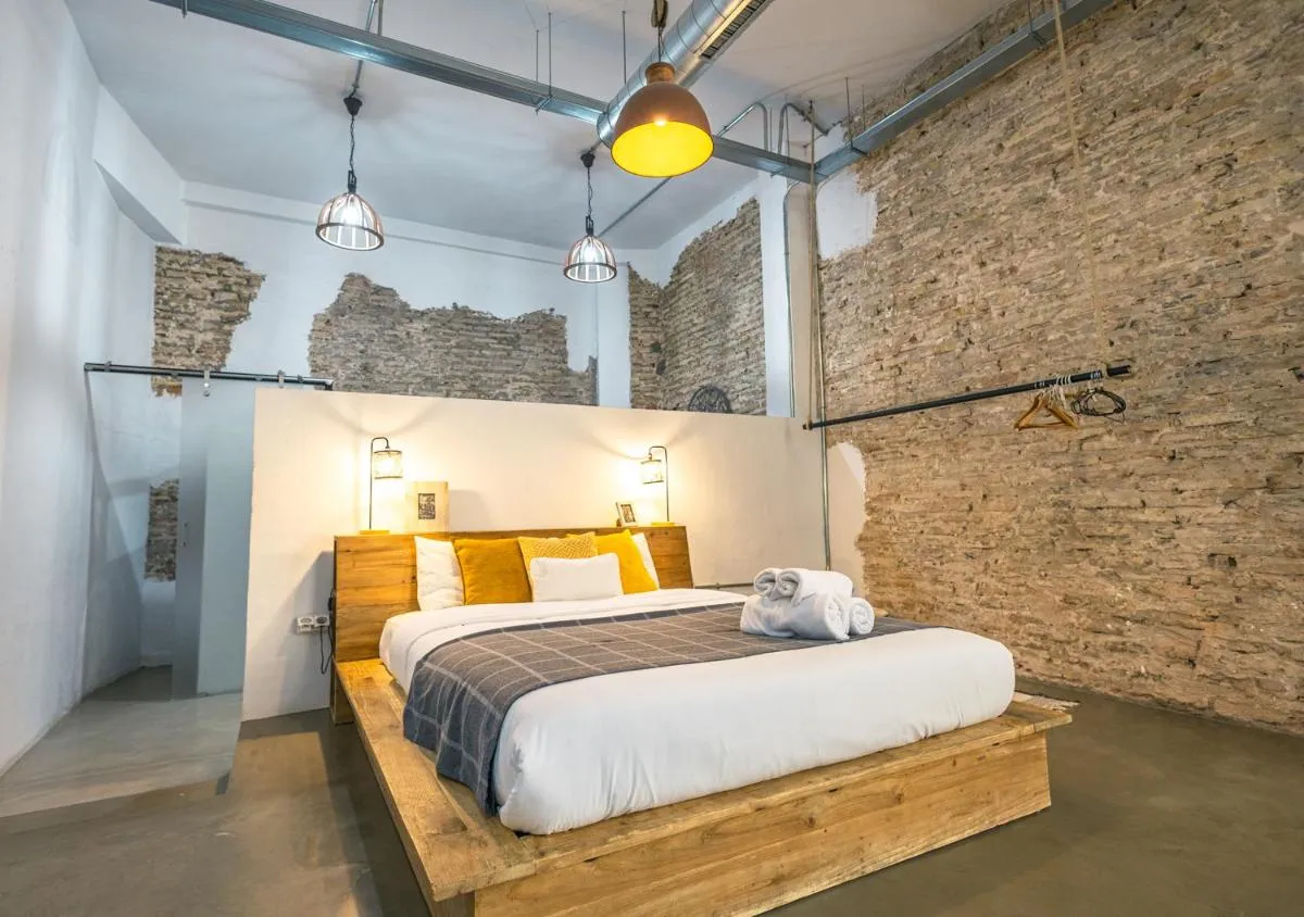 Image 5 of Loft-style ground floor flat