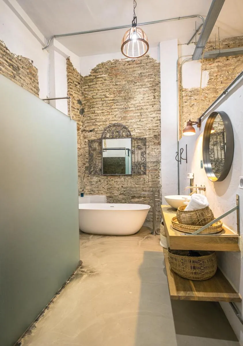 Image 6 of Loft-style ground floor flat