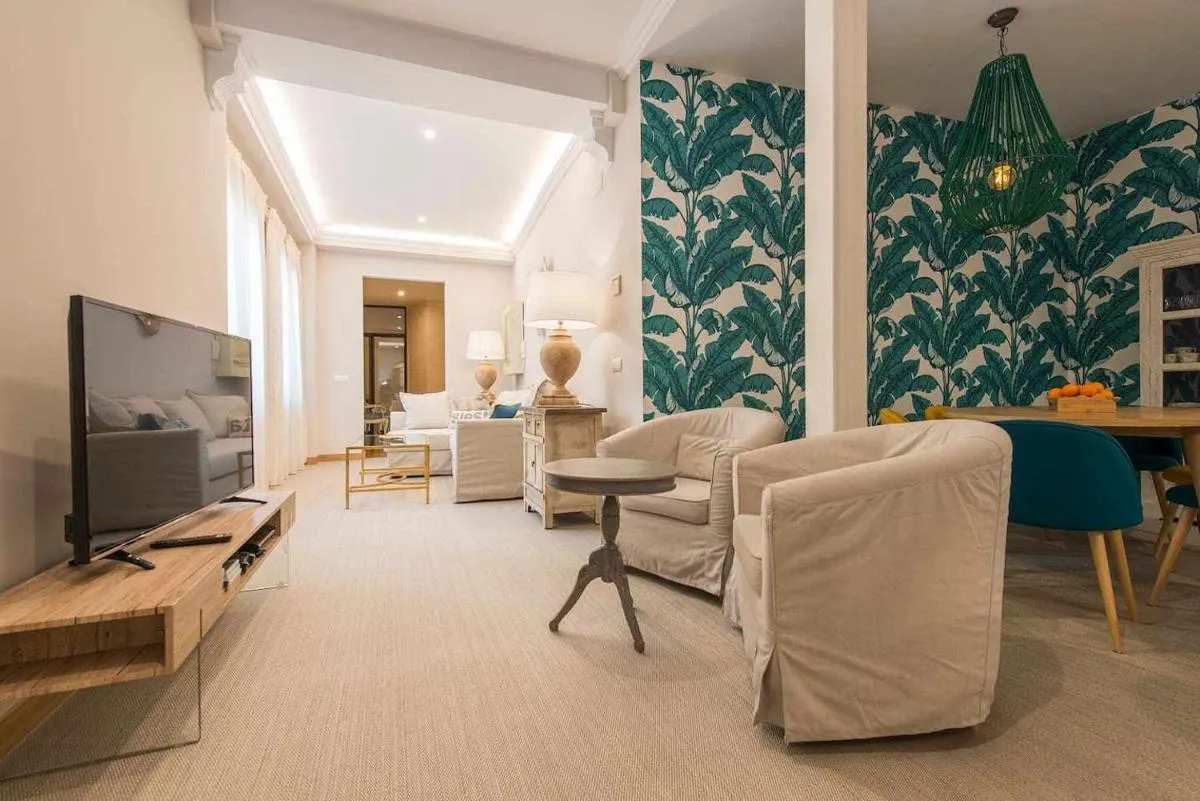Image 4 of Luxe Carlos Cañal