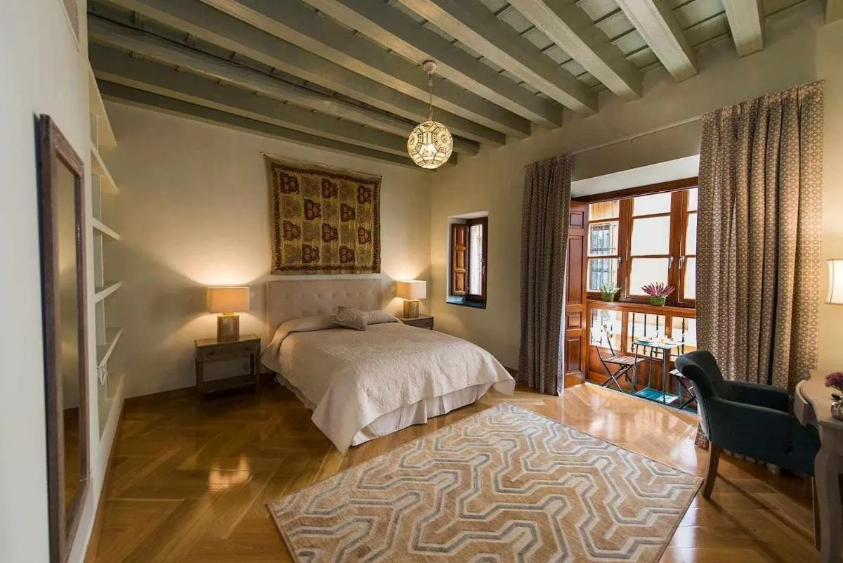 Image 1 of Luxe Carlos Cañal