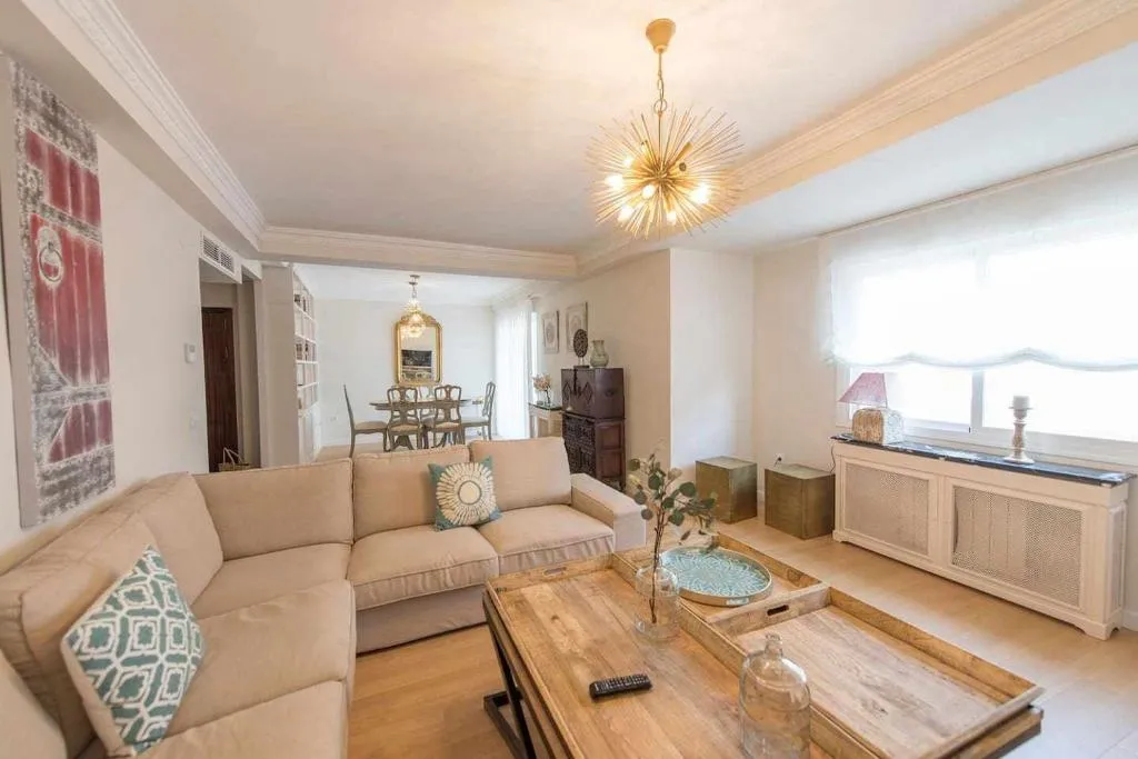 Image of Luxe Castelar 19
