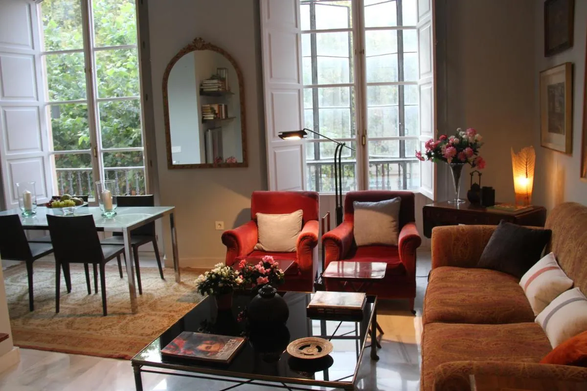 Image 3 of Luxurious 2 bedroom flat in a historic building