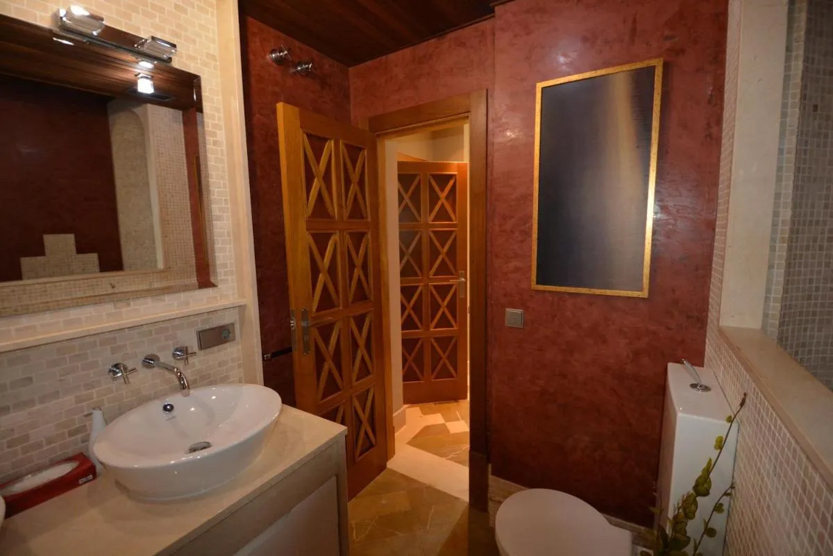 Image 2 of Luxury Apartment with views to Alcazar, Cathedral and Giralda.