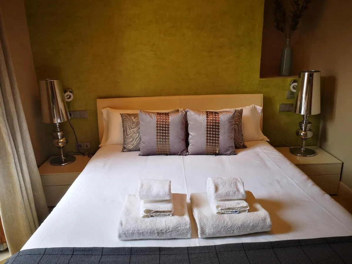 Image 6 of Luxury Apartment with views to Alcazar, Cathedral and Giralda.