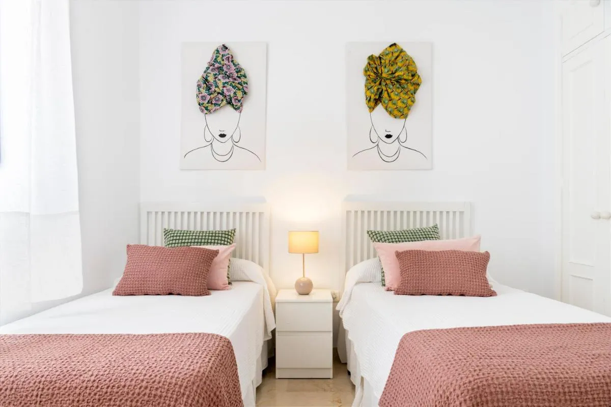 Image 2 of Magno Apartments Alfarería – Private Parking included