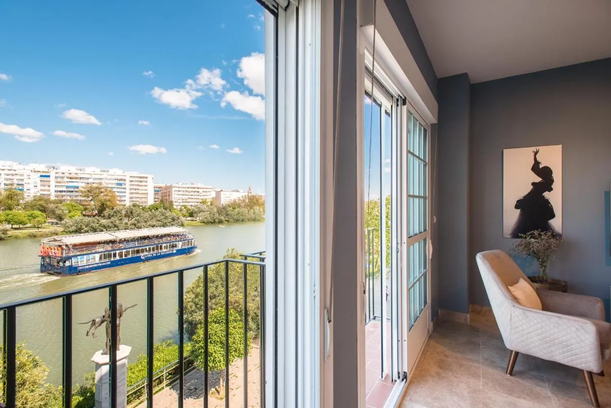 Image 2 of Magno Apartments Paseo de la O – Private Parking included
