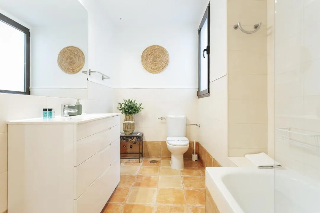 Image 2 of Minty Stay 3BD Apartment – Triana