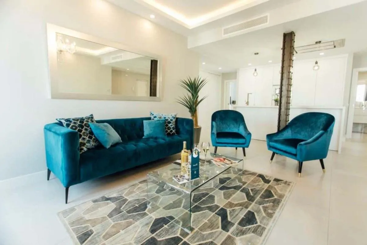Image 2 of Modern and luxurious -3 Bdr 2Bth- Pastor y Landero