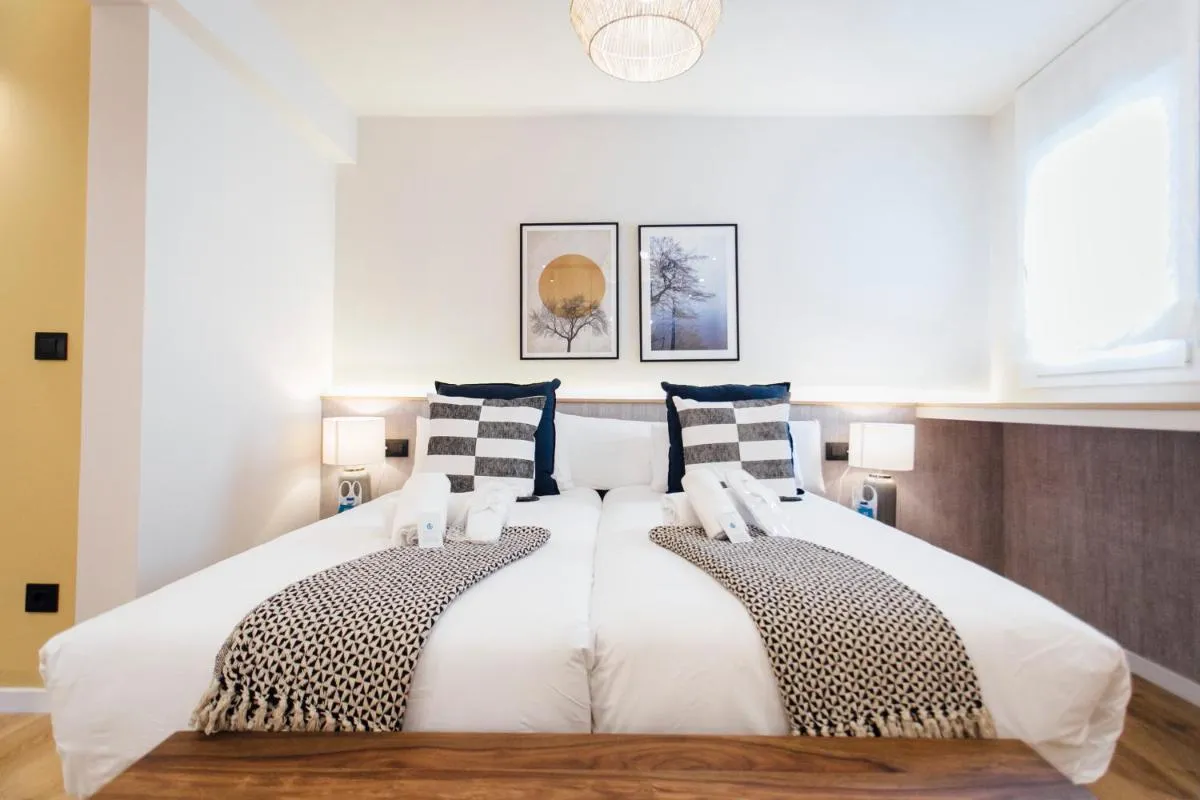 Image 1 of Modern and luxury- 2Bd 2Bth- Socorro