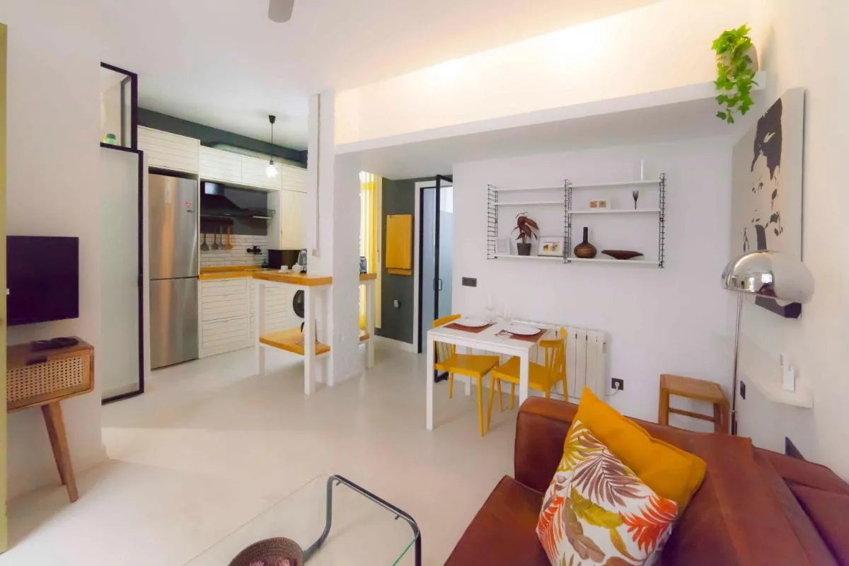 Image 3 of Modern apartment in City Centre