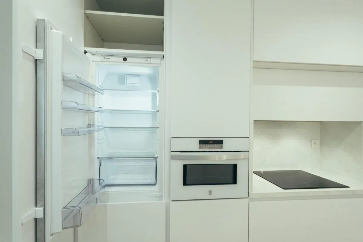 Image 2 of Modern with balcony- 2Bd 2Bth- San Vicente