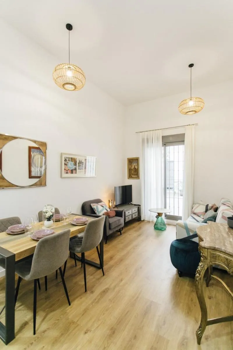 Image 5 of Modern with seasonal swimming pool- 1Bd 1Bth- Goyeneta