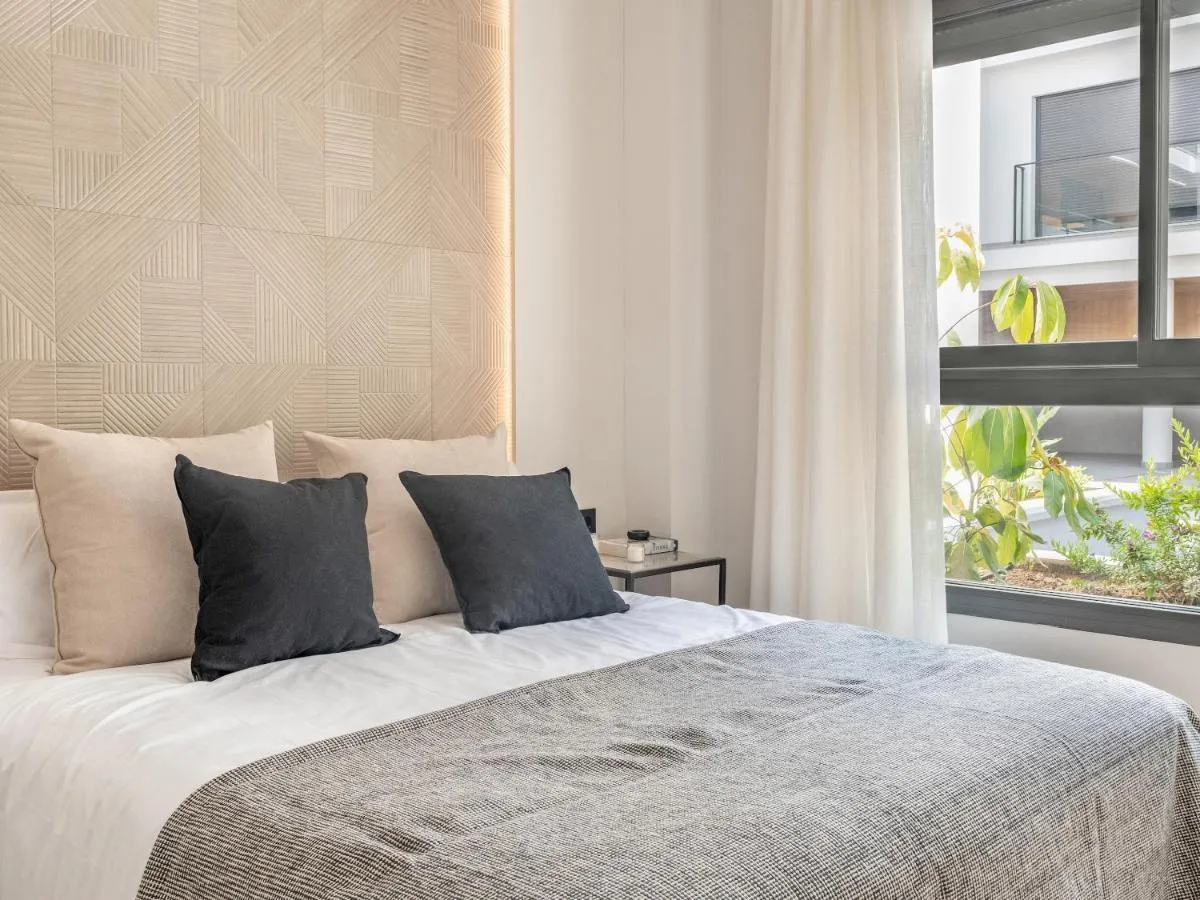 Image 4 of Modern with swimming pool- 2Bd 2Bth- Triana