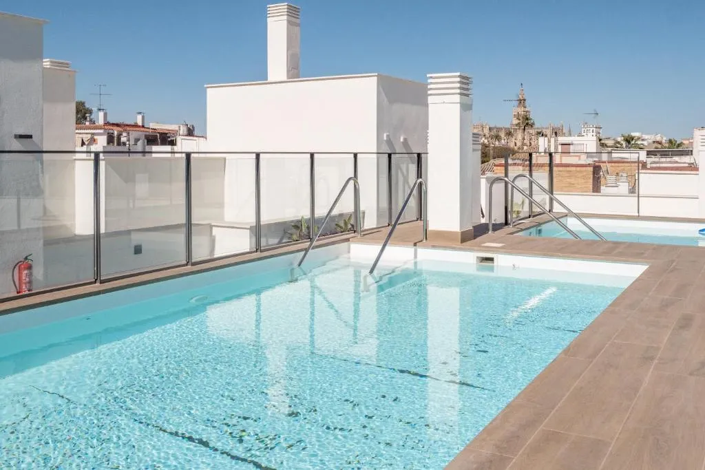 Image of Modern with swimming pool- 2Bd 2Bth- Triana