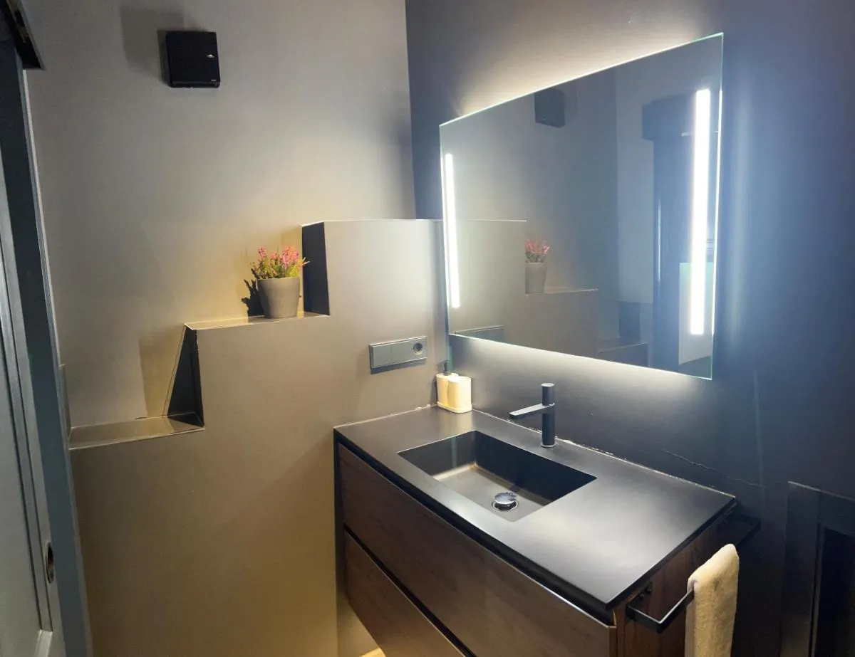 Image 2 of O&L Gran Poder – Modern loft with Private Pool and Terrace