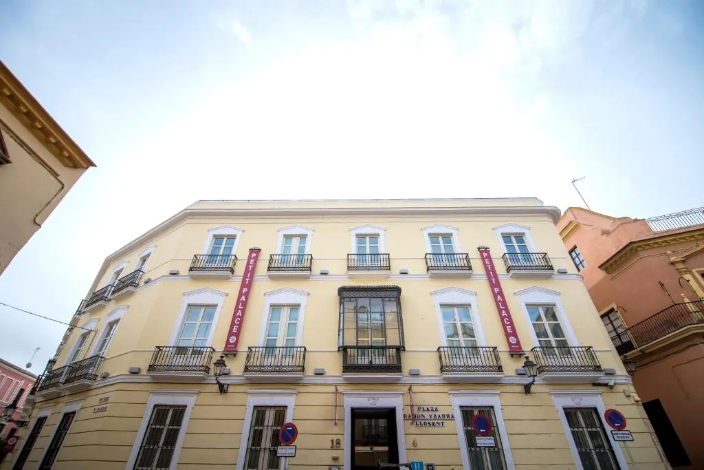 Image of Petit Palace Santa Cruz