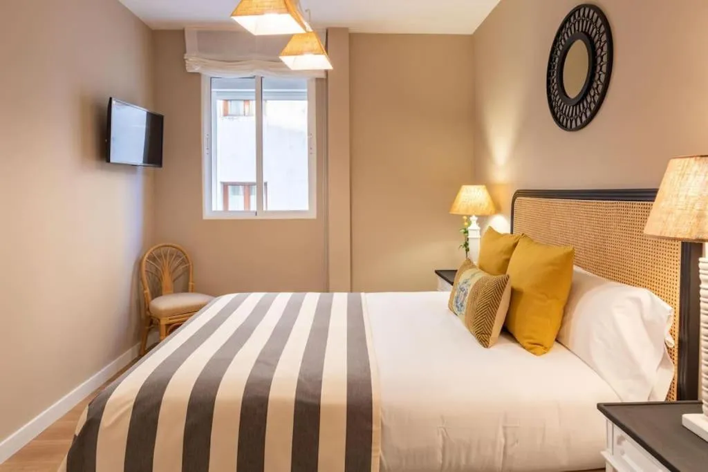 Image 6 of Plaza Nueva Deluxe Suite by Valcambre