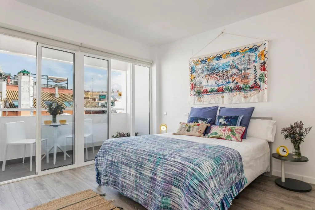 Image of Pop Art, Apartamento de Diseño en Arenal 303 con terraza