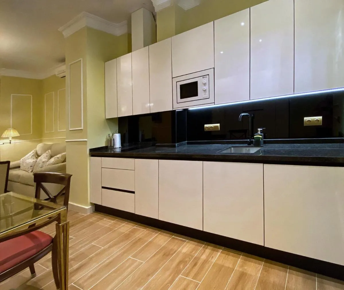 Image 2 of SUITES SAN ESTEBAN 16 Ducal