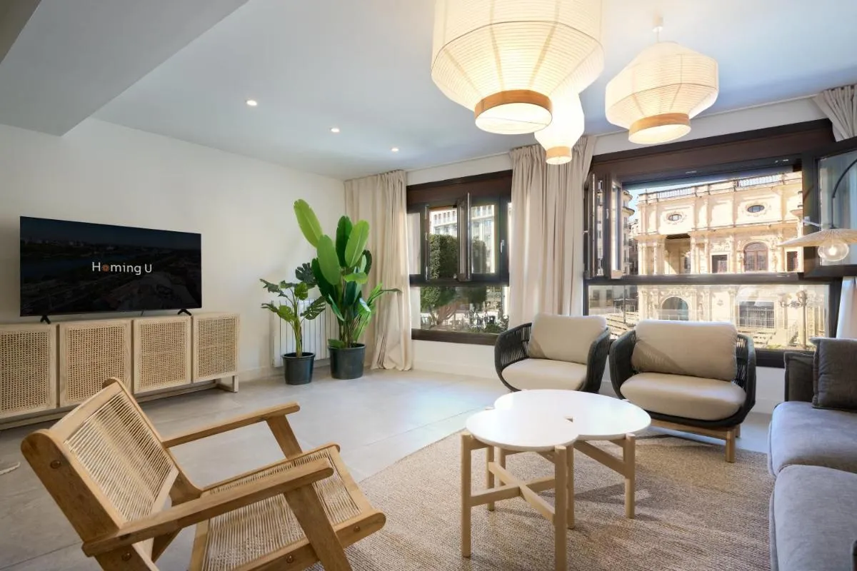 Image 1 of San Francisco Top-Luxury, by Homing U