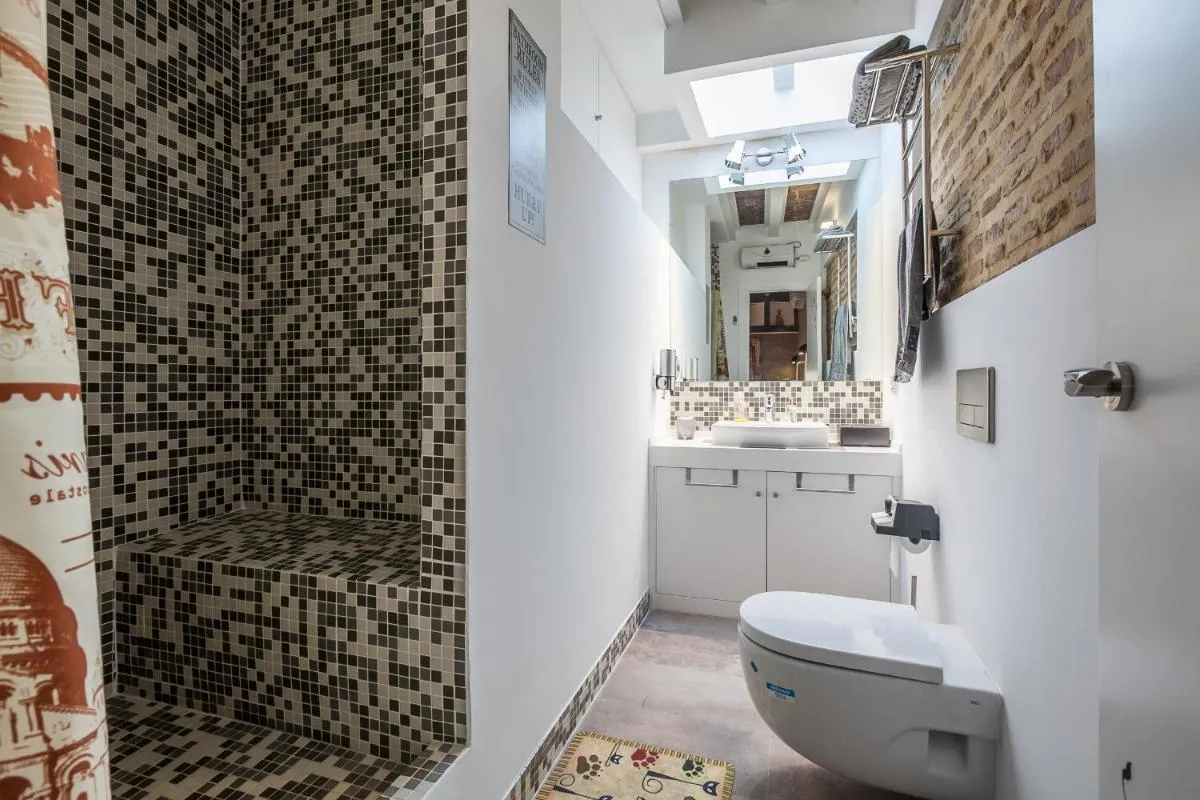 Image 1 of SevillaHome- Ave Cesar