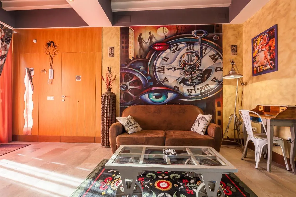 Image 2 of SevillaHome- Ave Cesar