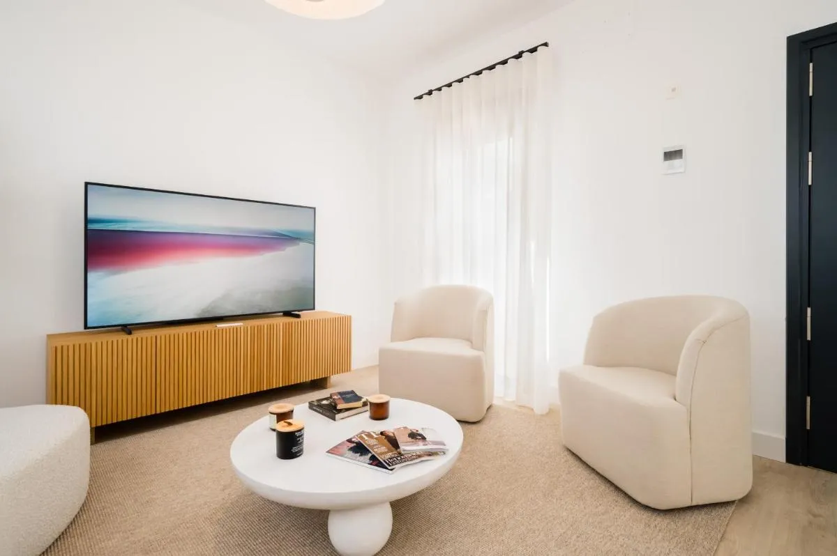 Image 4 of Stylish Designer Duplex-3Beds 2Baths-Puerta Carmona Centro