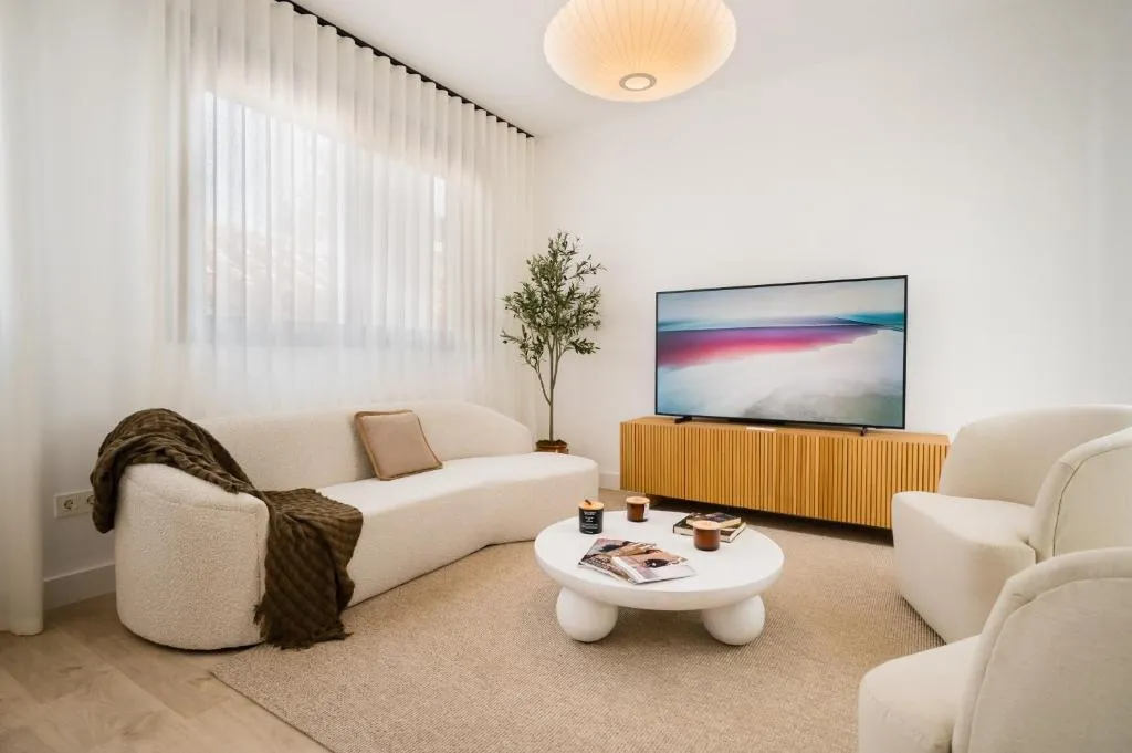 Image of Stylish Designer Duplex-3Beds 2Baths-Puerta Carmona Centro