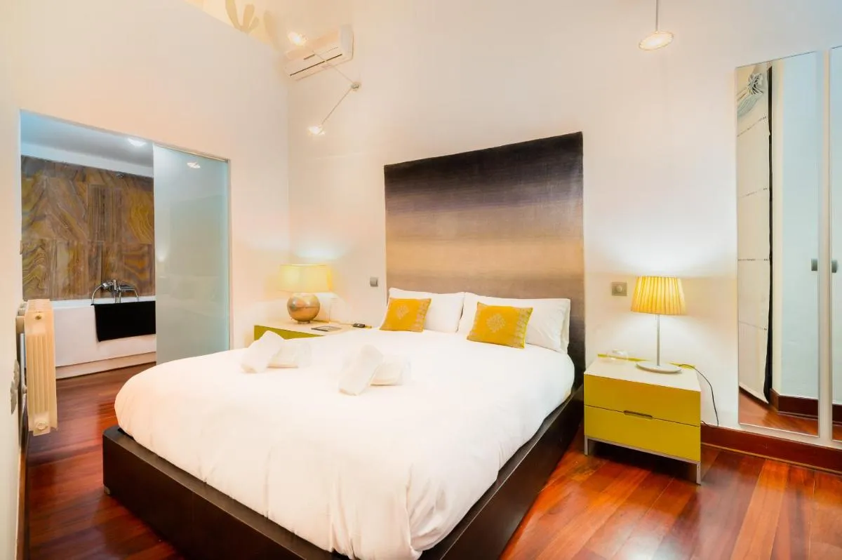 Image 2 of Stylish loft duplex – Alameda