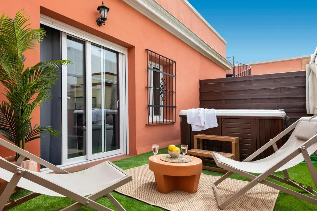 Image of Suites Maestranza Santas Patronas – Penthouse with jacuzzi and parking