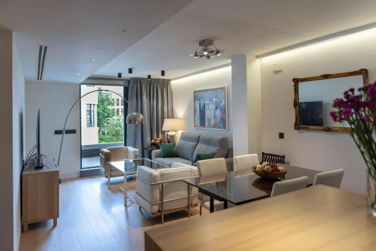 Image 4 of Terraza de La Magdalena luxury