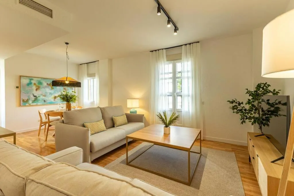 Image of Triana Deluxe by Valcambre