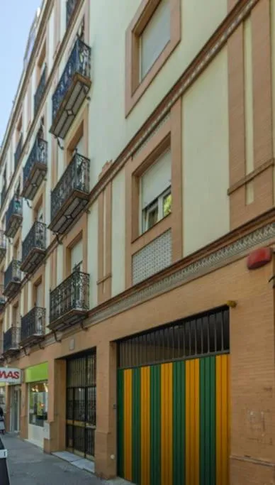 Image 5 of Triana Deluxe by Valcambre