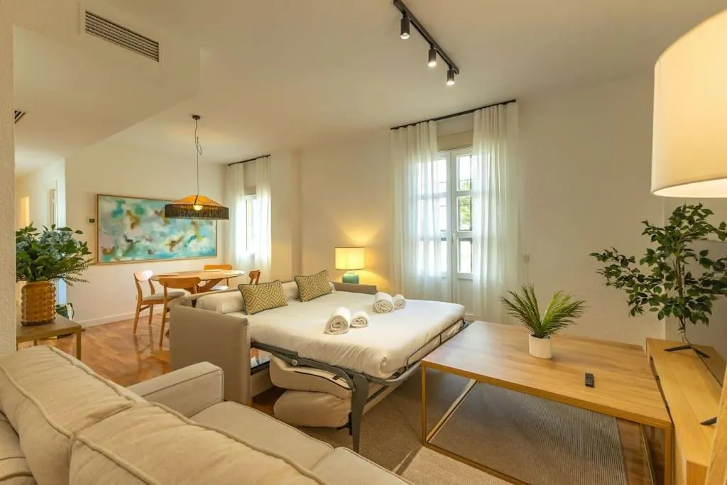 Image 1 of Triana Deluxe by Valcambre