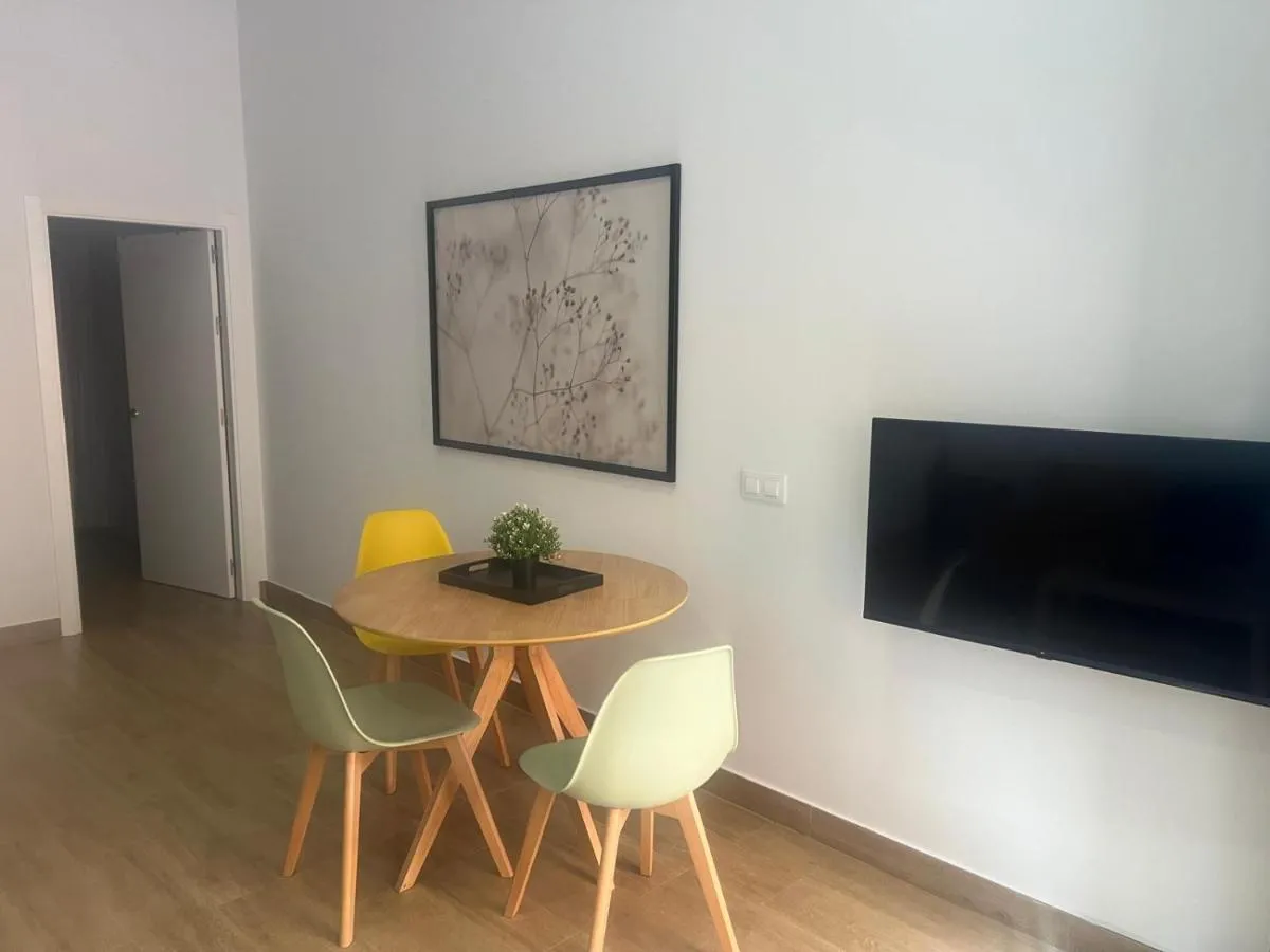 Image 2 of Triana Suite Apartament