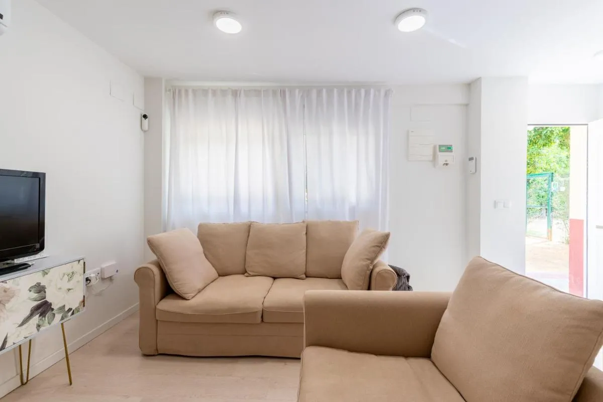 Image 3 of Whitey House in Triana