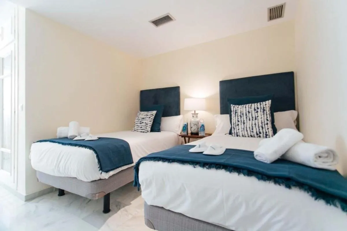 Image 5 of Wide and bright- 3Bd 2Bth- Arenal