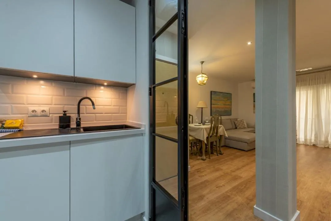 Image 6 of Wide with beautiful kitchen 2Bd 3Bth -Arenal